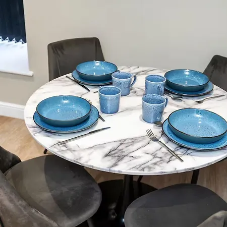 Apartment The Executive Retreat 3bed2bath 55inch Tv *