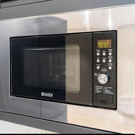 The Executive Retreat 3bed2bath 55inch Tv