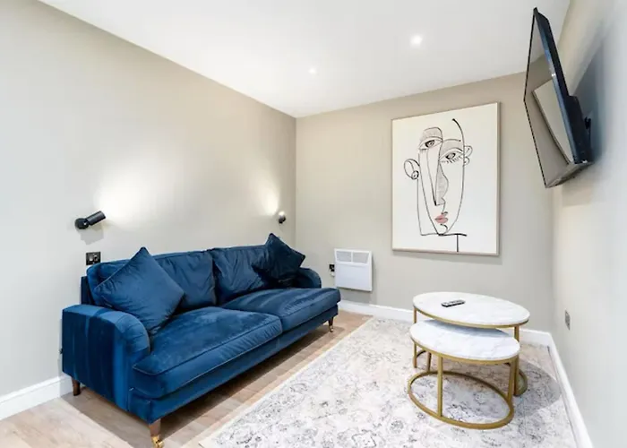 The Executive Retreat 3bed2bath 55inch Tv * 利兹