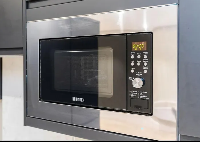 The Executive Retreat 3bed2bath 55inch Tv