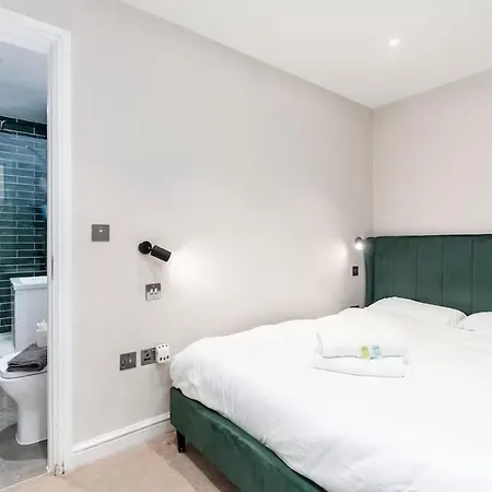 Apartmán The Executive Retreat 3bed2bath 55inch Tv *